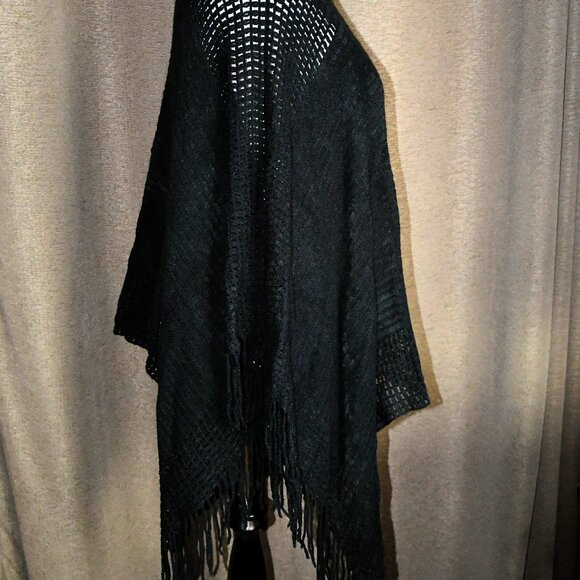 Hat Attack Lightweight Knit Layer Poncho Black - NWT - Picture 3 of 11